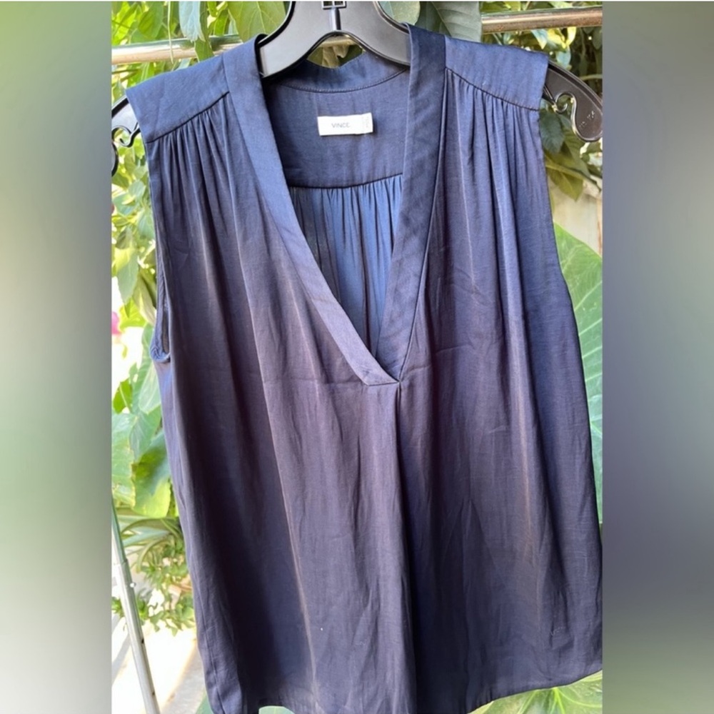 Vince v neck flowy navy blue blouse